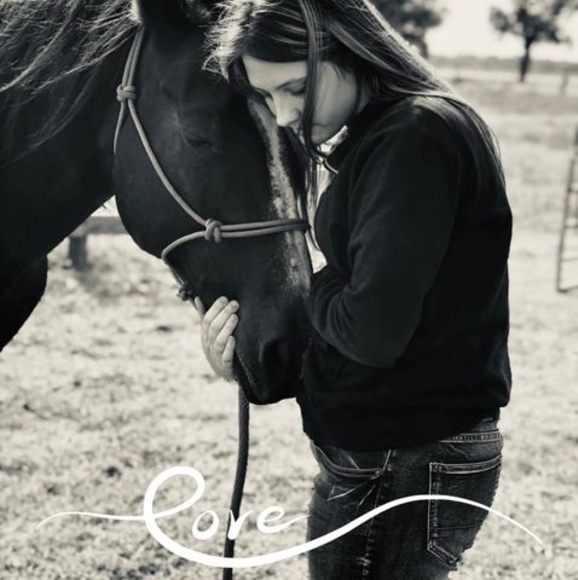 Meet your Posher, Tara - Picture 1 of 1